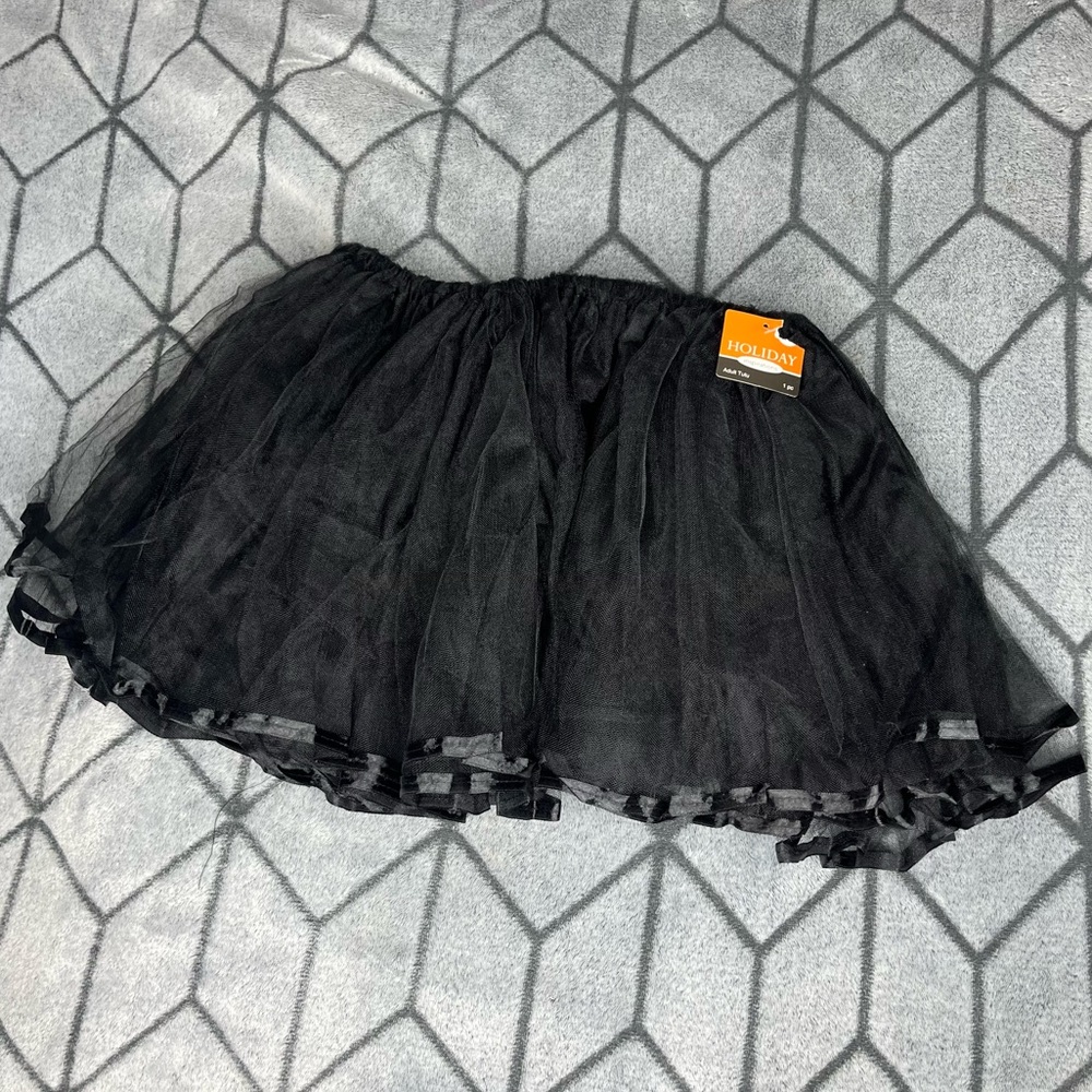Holiday Inspirations Black Adult Tule Tutu NWT Y